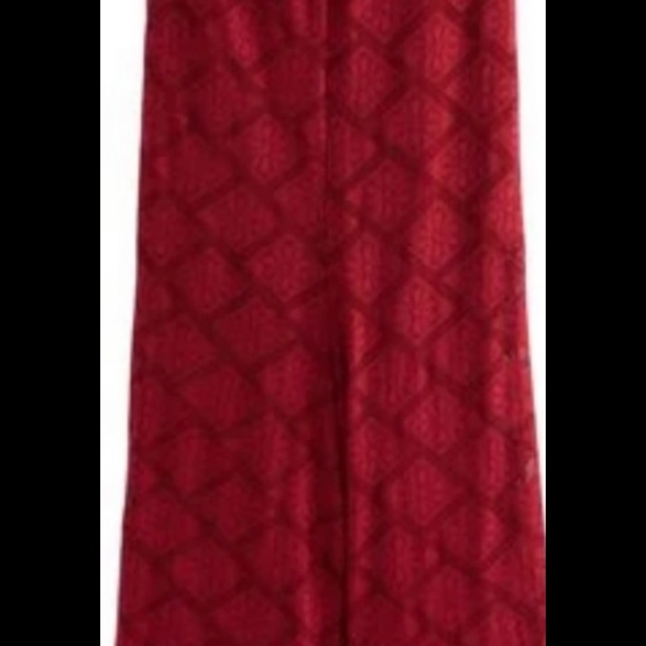 Wide leg Red lace jumpsuit - Picture 10 of 13